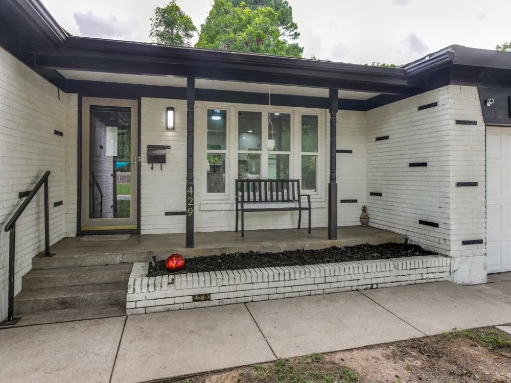 429 Harmon Road Hurst, TX 76053