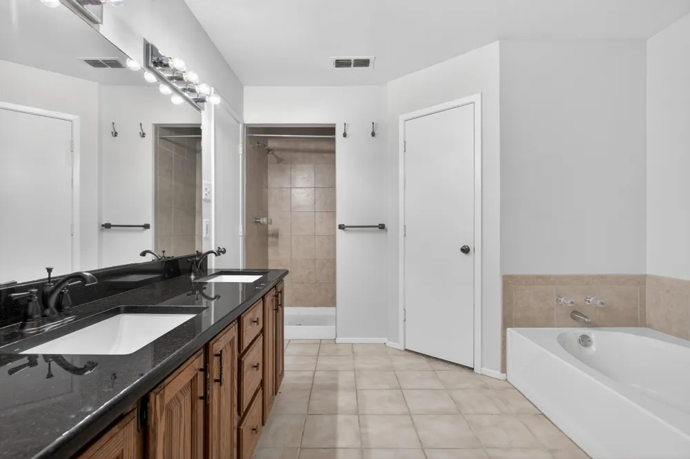 5301 Tartan Circle Denton, TX 76208