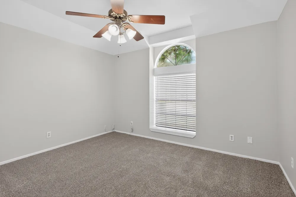 5301 Tartan Circle Denton, TX 76208