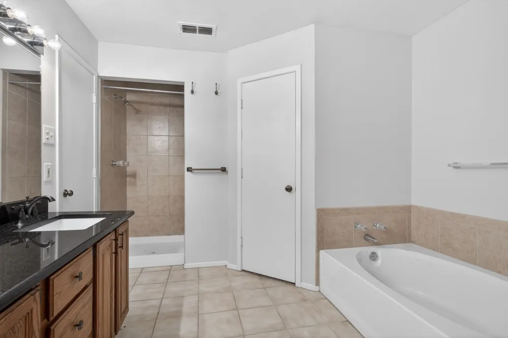 5301 Tartan Circle Denton, TX 76208