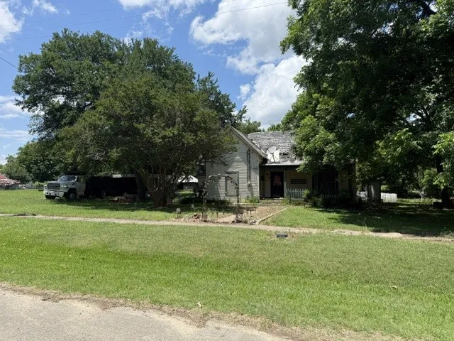 401 Paris Street Pecan Gap, TX 75469