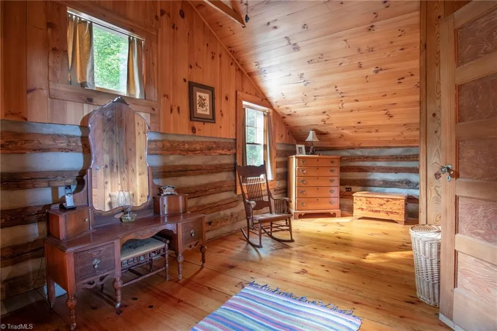 1639 Mountain Vista Drive McGrady, NC 28649