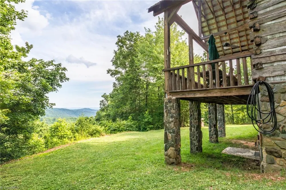 1639 Mountain Vista Drive McGrady, NC 28649