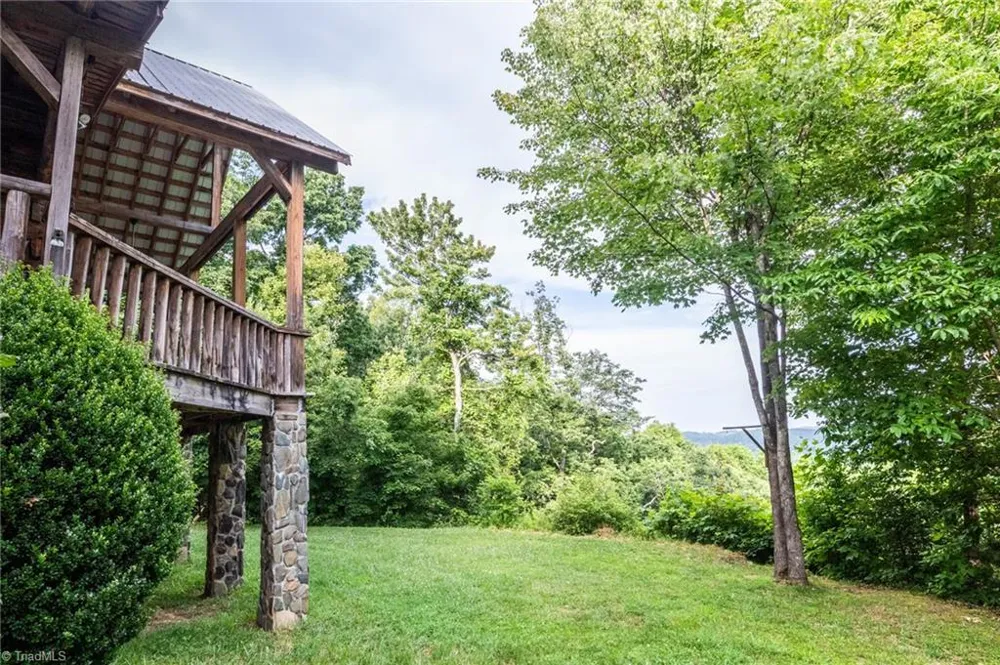 1639 Mountain Vista Drive McGrady, NC 28649