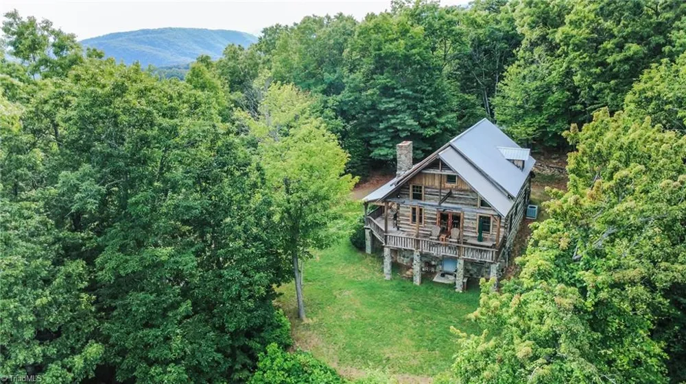 1639 Mountain Vista Drive McGrady, NC 28649