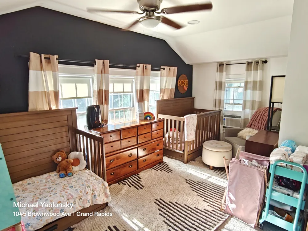 1045 Brownwood Avenue NW Grand Rapids, MI 49504