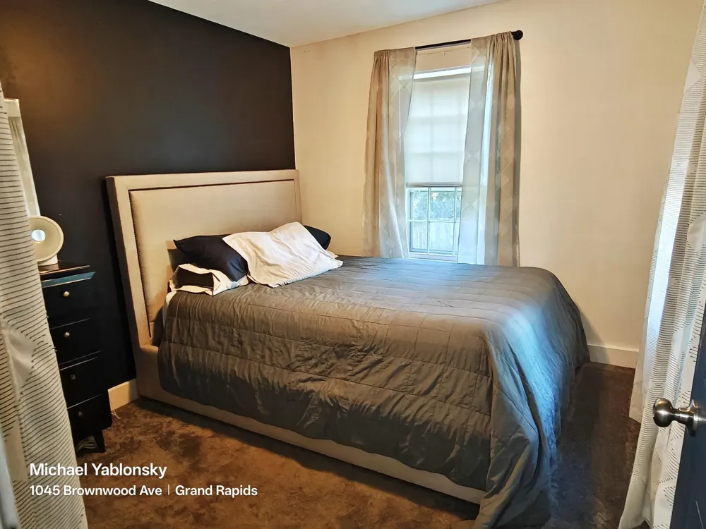 1045 Brownwood Avenue NW Grand Rapids, MI 49504