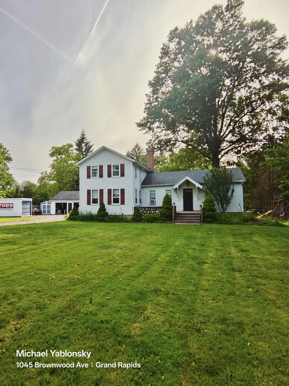 1045 Brownwood Avenue NW Grand Rapids, MI 49504
