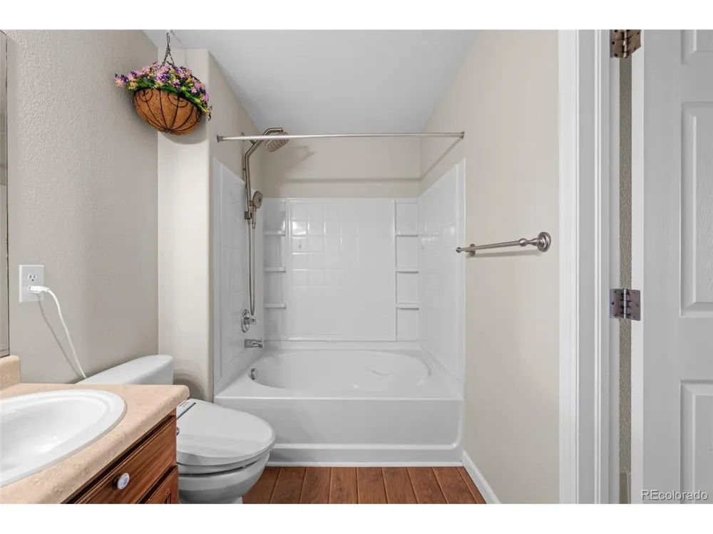 4572 Copeland Loop #201 Littleton, CO 80126