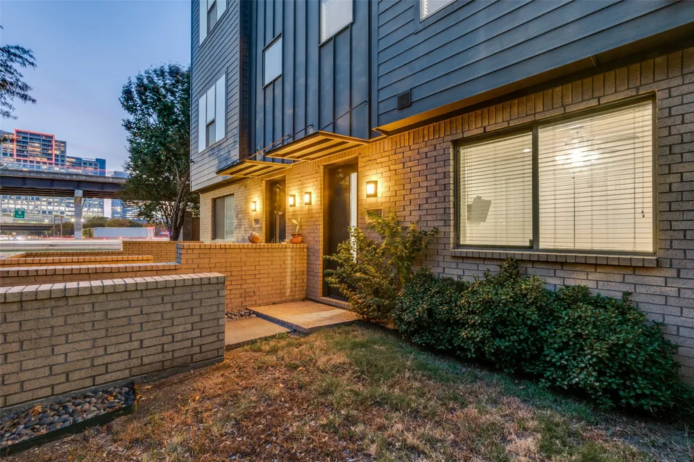 3004 Zenia Drive Dallas, TX 75204
