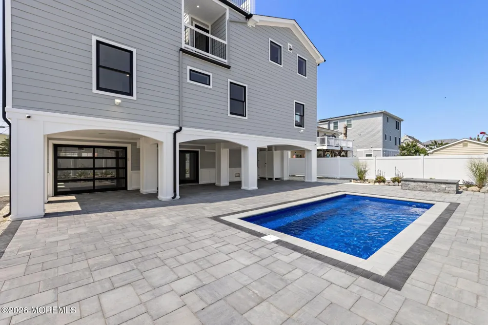309 W 16th Street Ship Bottom, NJ 08008