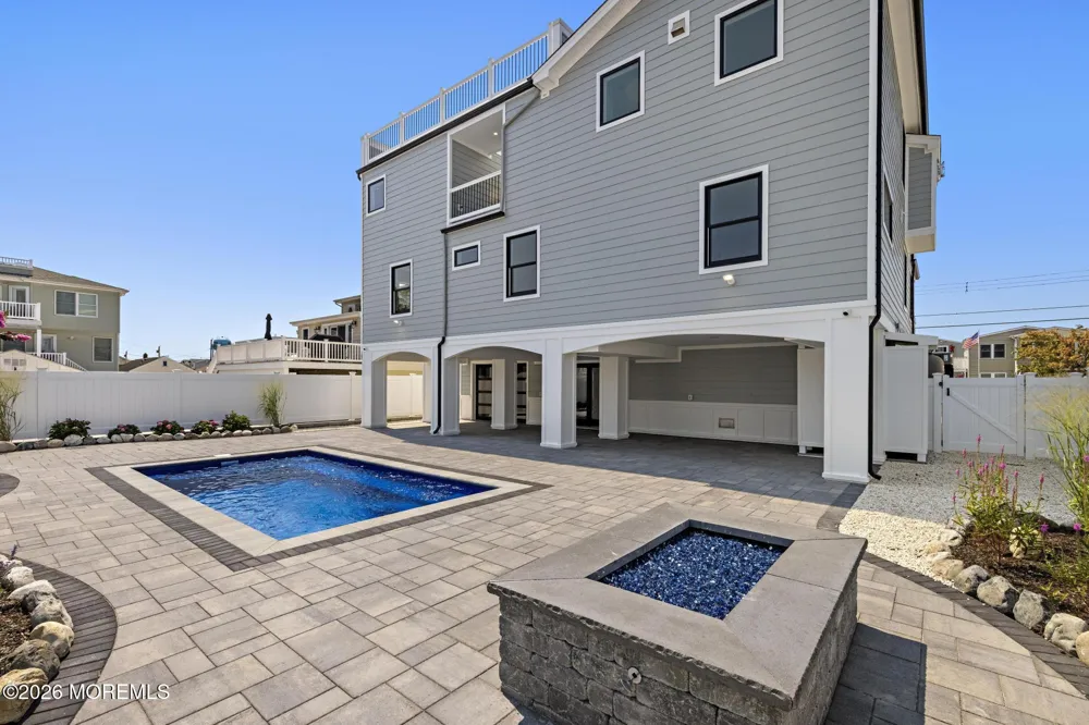 309 W 16th Street Ship Bottom, NJ 08008