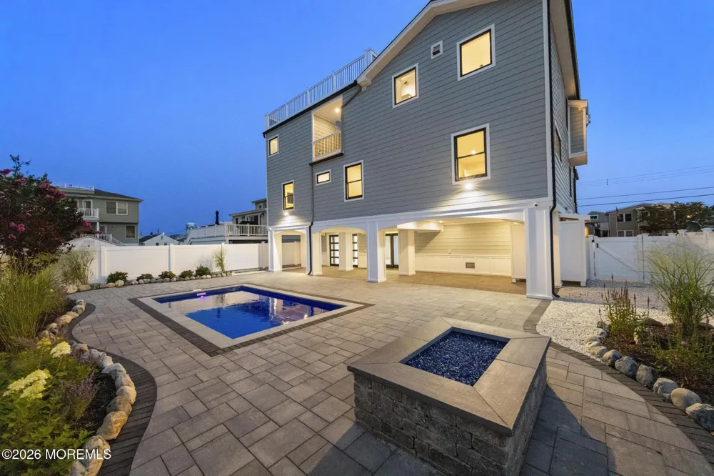 309 W 16th Street Ship Bottom, NJ 08008