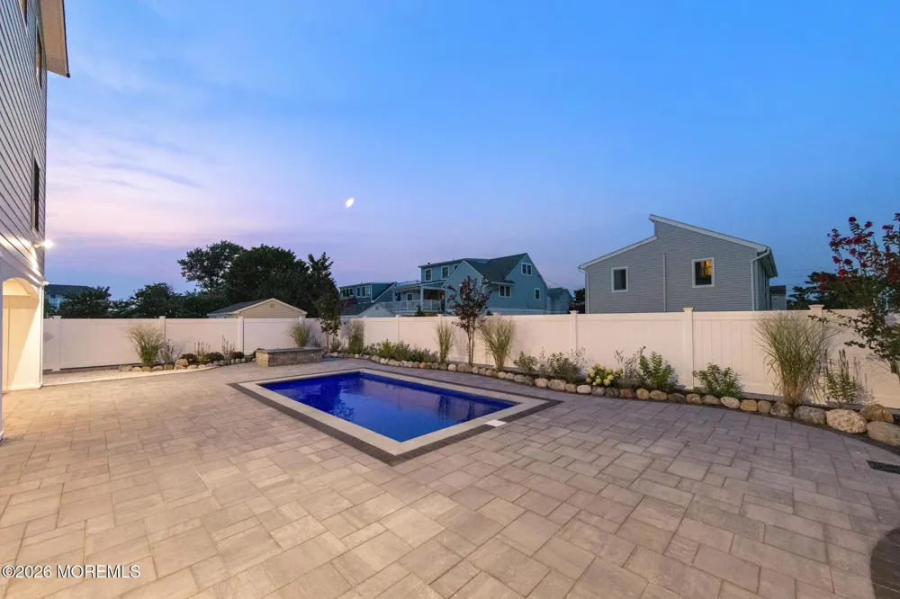 309 W 16th Street Ship Bottom, NJ 08008