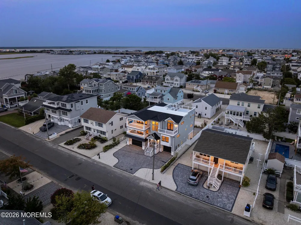 309 W 16th Street Ship Bottom, NJ 08008