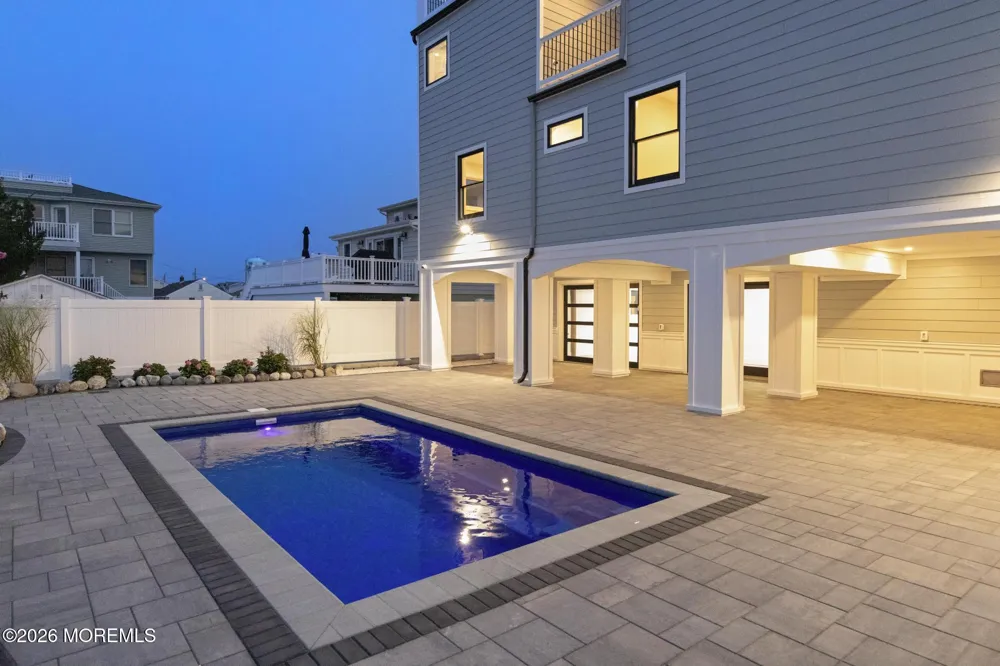 309 W 16th Street Ship Bottom, NJ 08008
