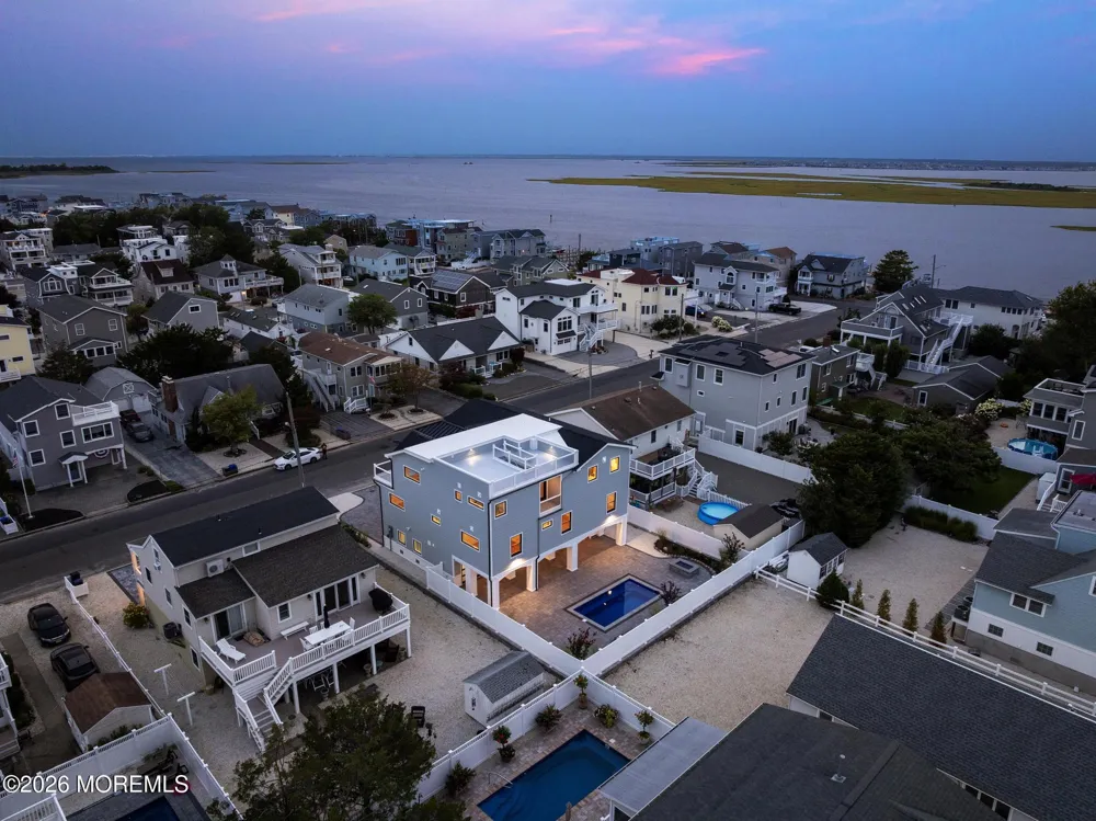 309 W 16th Street Ship Bottom, NJ 08008