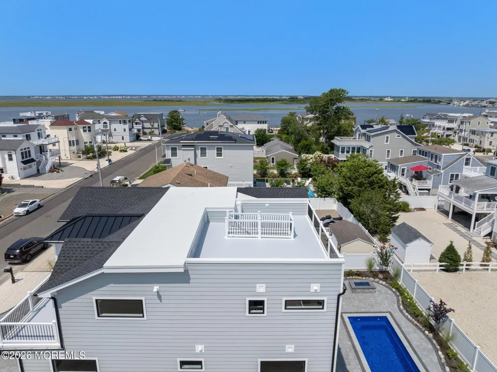 309 W 16th Street Ship Bottom, NJ 08008