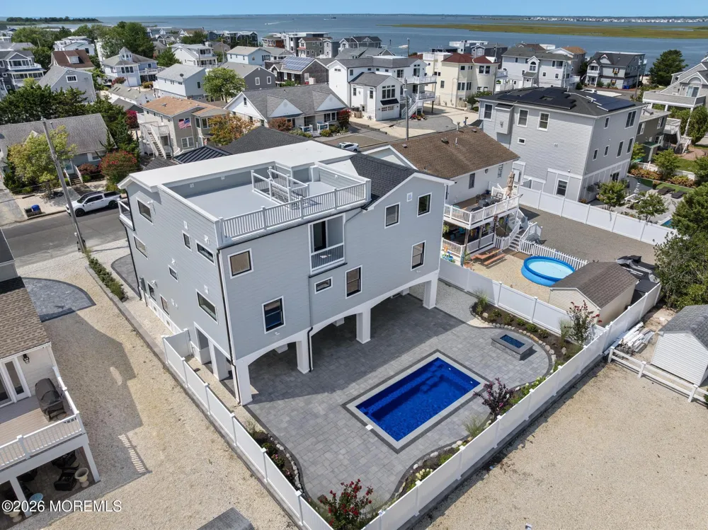 309 W 16th Street Ship Bottom, NJ 08008