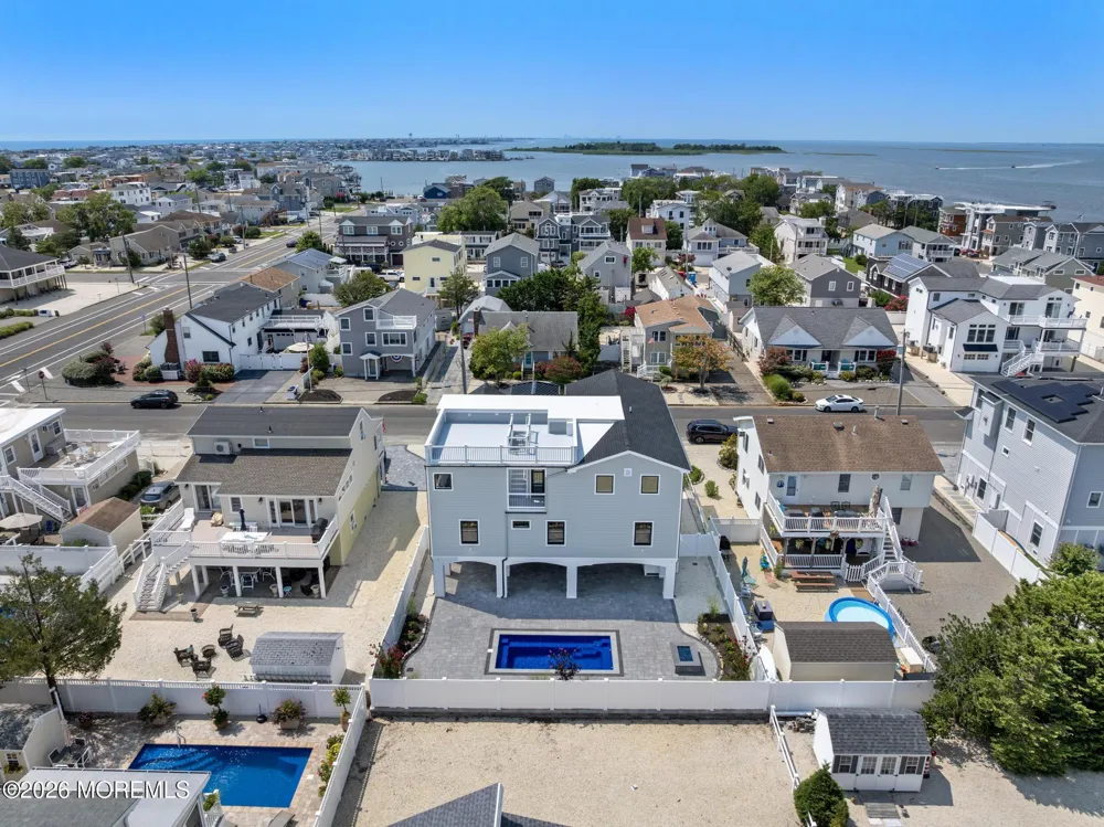 309 W 16th Street Ship Bottom, NJ 08008