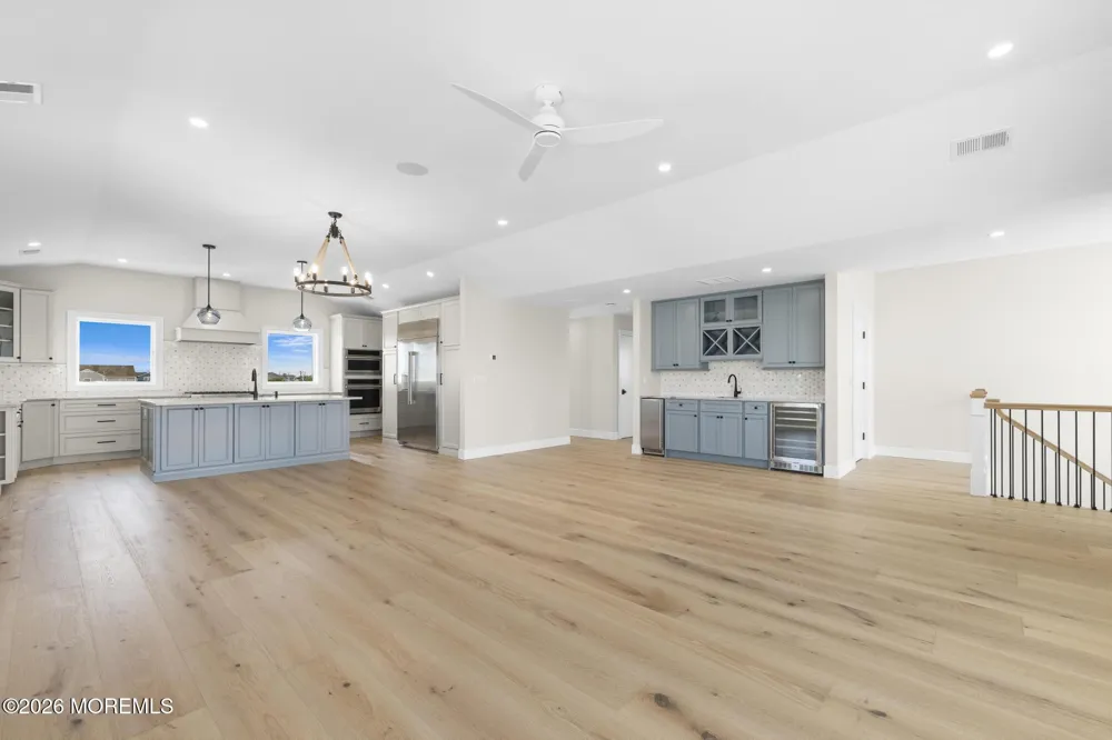 309 W 16th Street Ship Bottom, NJ 08008
