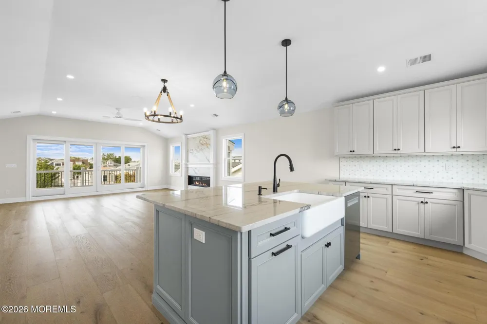 309 W 16th Street Ship Bottom, NJ 08008