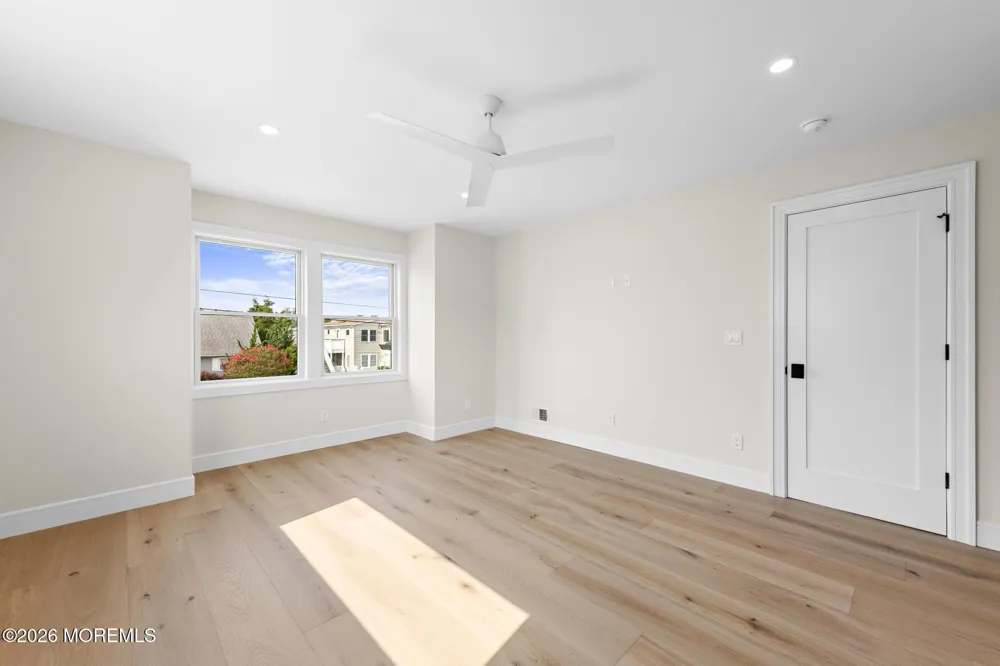 309 W 16th Street Ship Bottom, NJ 08008