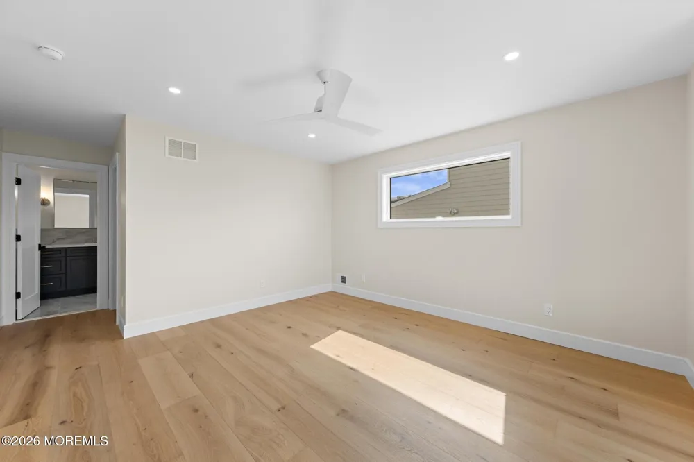 309 W 16th Street Ship Bottom, NJ 08008