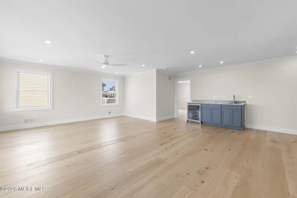 309 W 16th Street Ship Bottom, NJ 08008