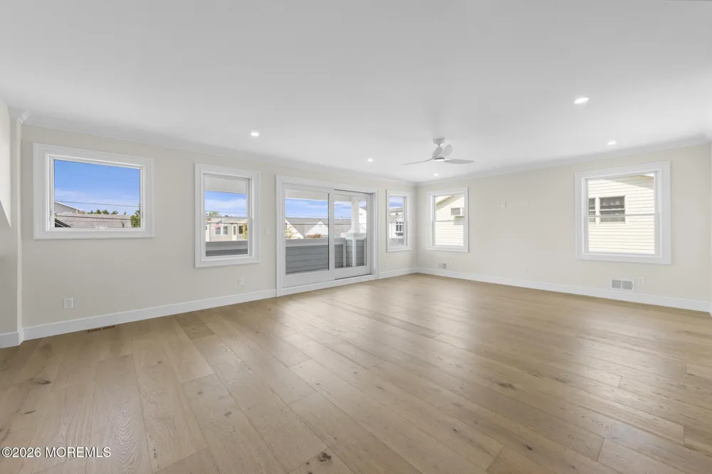 309 W 16th Street Ship Bottom, NJ 08008
