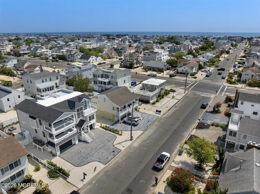 309 W 16th Street Ship Bottom, NJ 08008