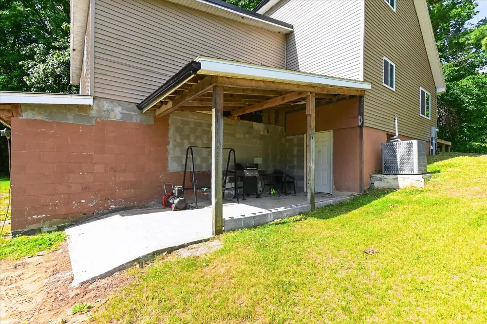 10260 Ferris Road Riverdale, MI 48877
