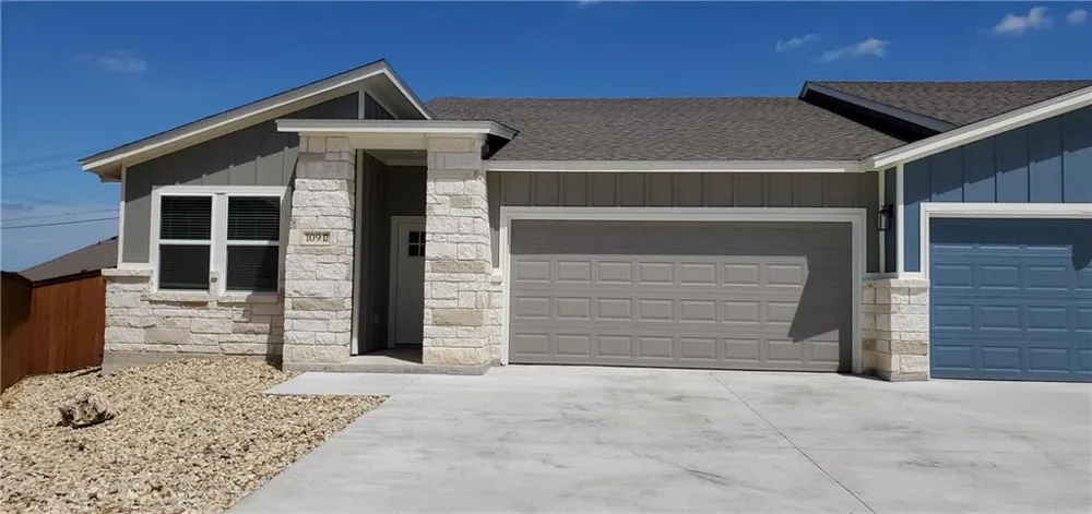 109 Everett Court #B Jarrell, TX 76537