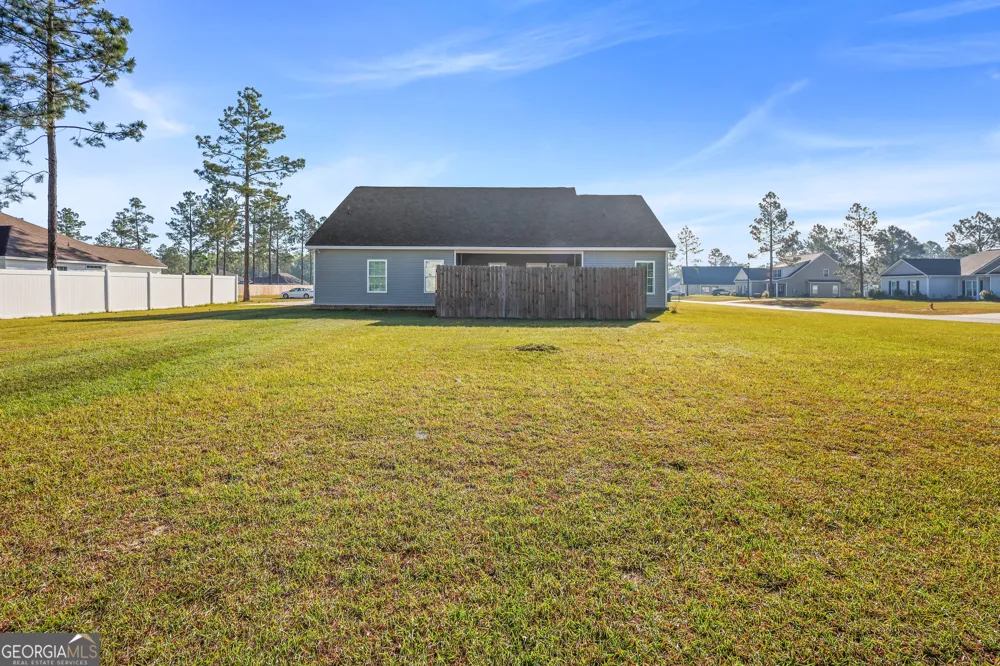 301 Tallulah BND Ellabell, GA 31308
