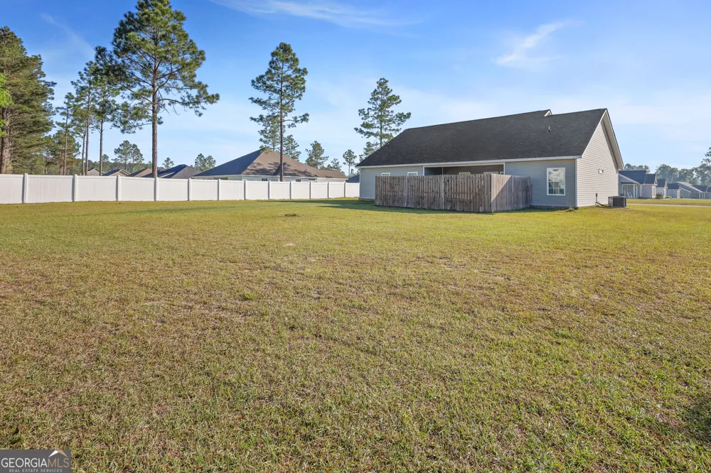 301 Tallulah BND Ellabell, GA 31308