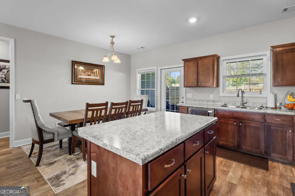 301 Tallulah BND Ellabell, GA 31308