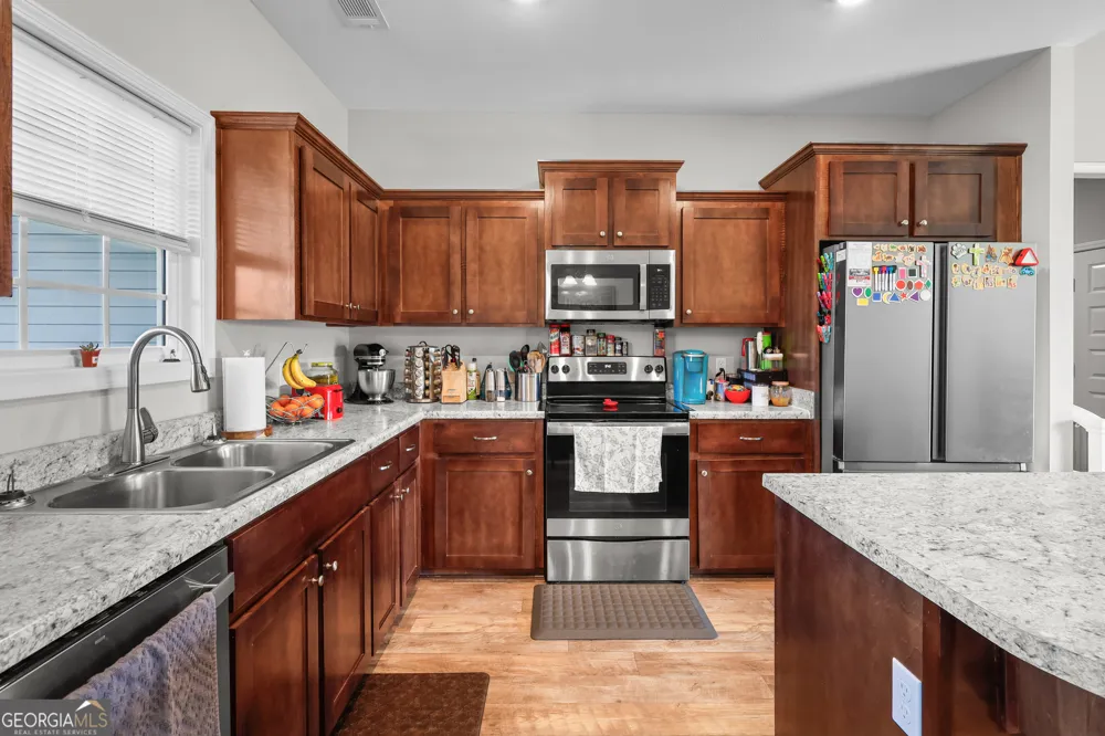 301 Tallulah BND Ellabell, GA 31308