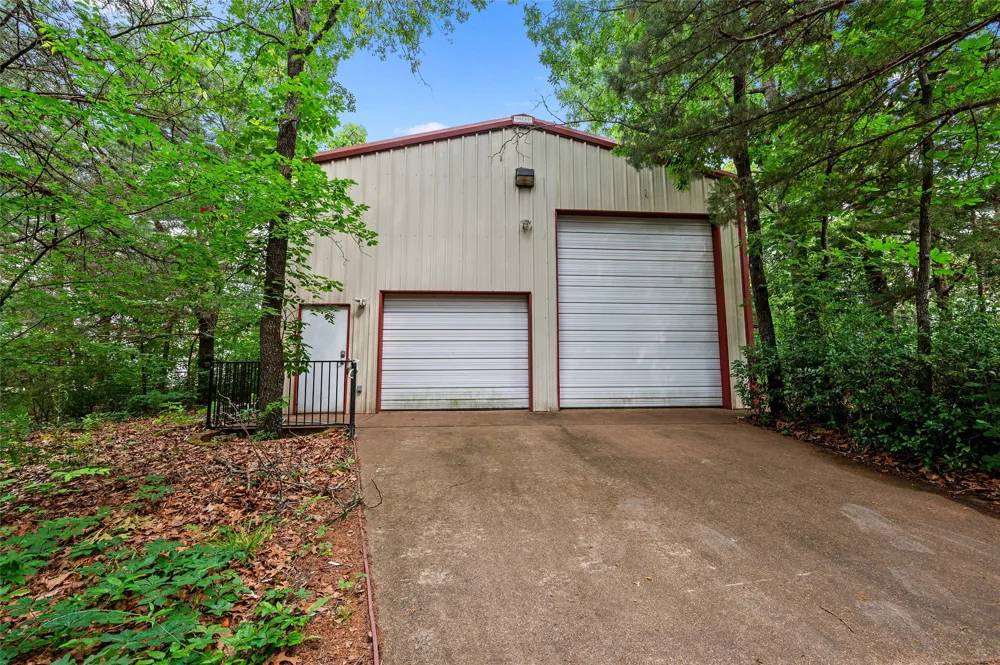 605 County road 2310 Mineola, TX 75773