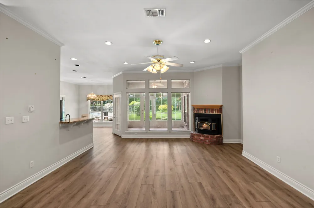 605 County road 2310 Mineola, TX 75773
