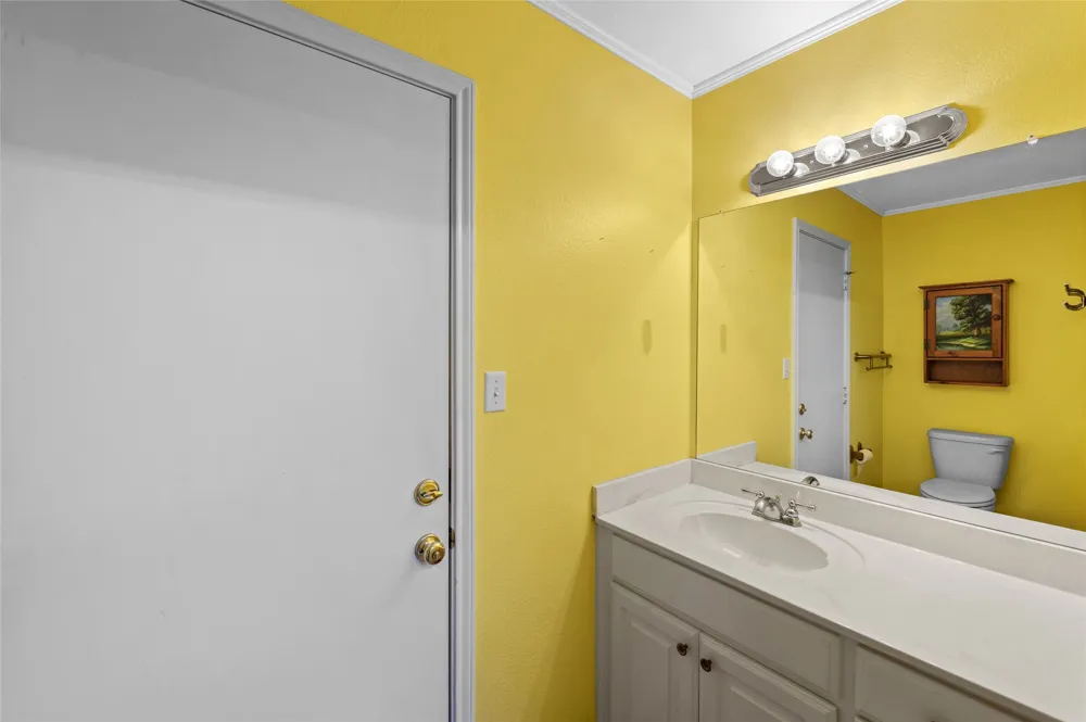 605 County road 2310 Mineola, TX 75773