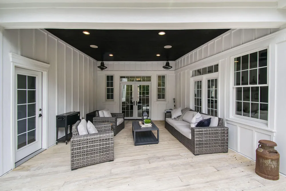16220 Stones Throw Lane New Buffalo Township, MI 49129