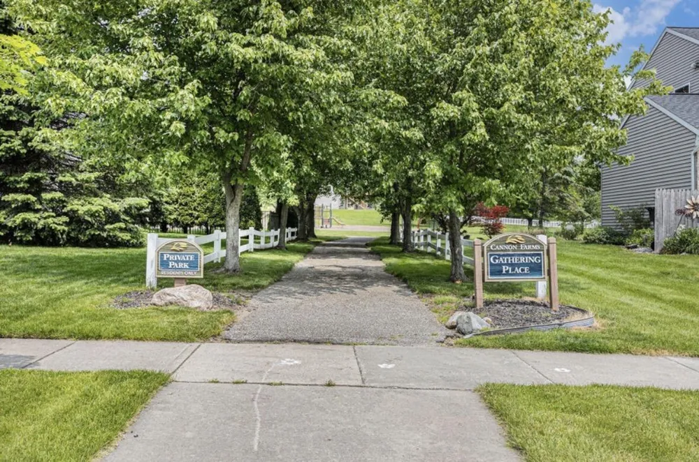 6630 Cannon Farms Drive NE Rockford, MI 49341