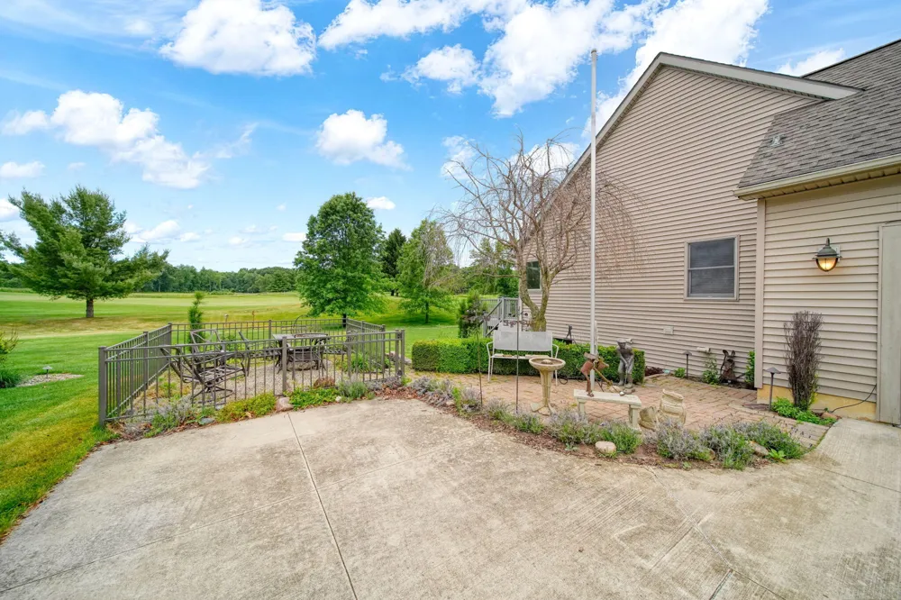 5040 Grande View Lane Jackson, MI 49201