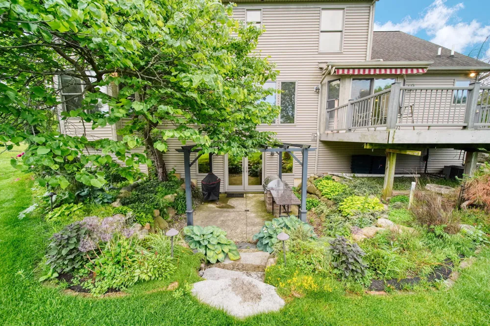 5040 Grande View Lane Jackson, MI 49201