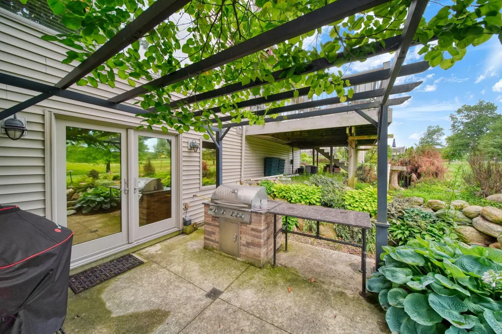 5040 Grande View Lane Jackson, MI 49201