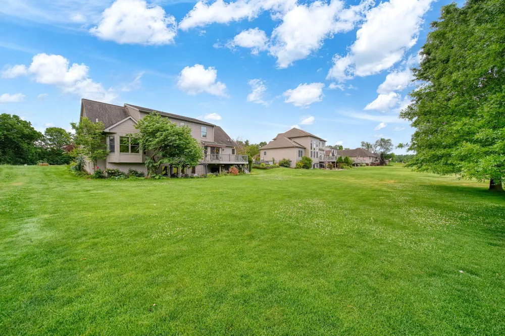 5040 Grande View Lane Jackson, MI 49201