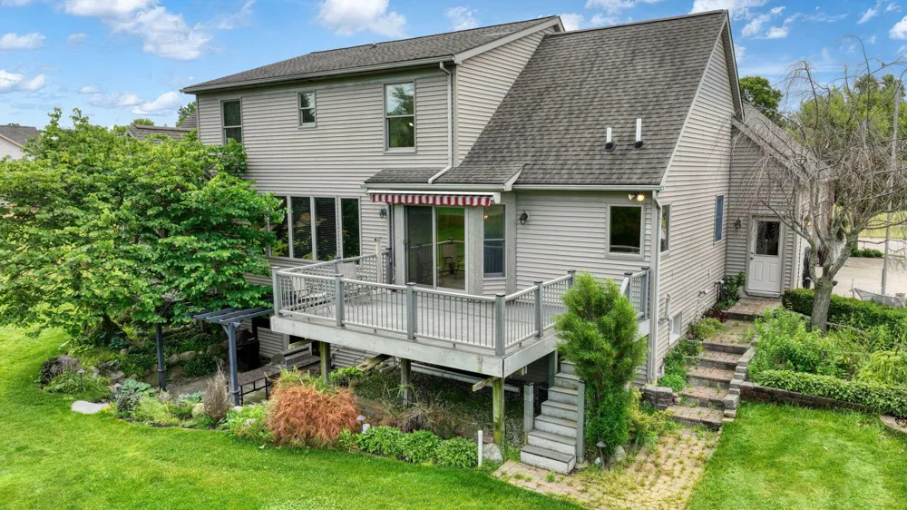 5040 Grande View Lane Jackson, MI 49201