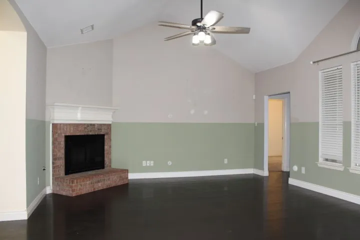 1070 Hillwood Drive Saginaw, TX 76179