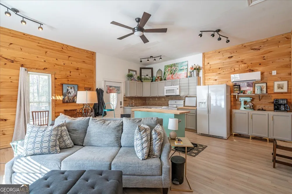 102 Beaverdam Creek RD Winterville, GA 30683