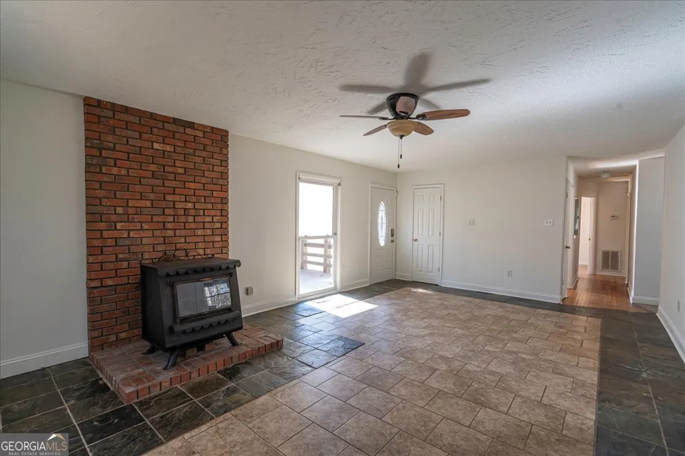 102 Beaverdam Creek RD Winterville, GA 30683